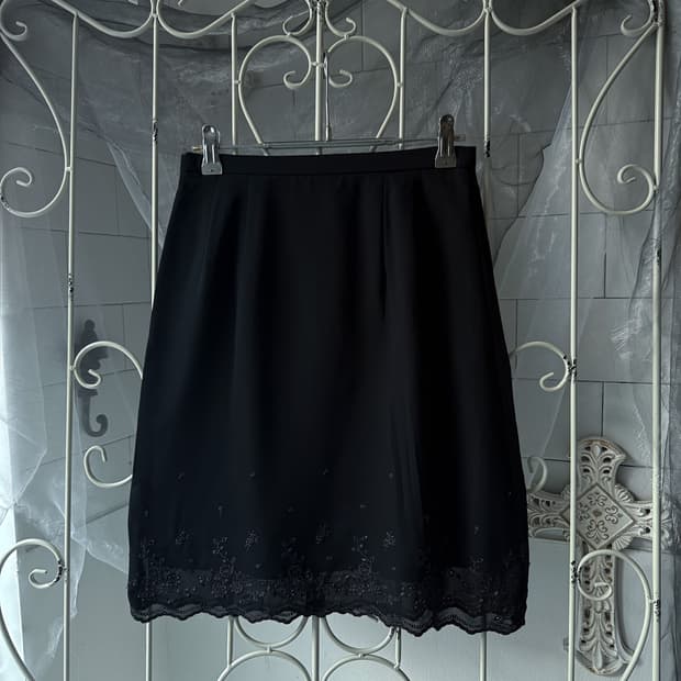 Floral Embroidered Skirt 0110