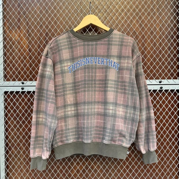 디스이즈네버댓 아치로고 핑크 체크 기모 맨투맨 스웻셔츠 S