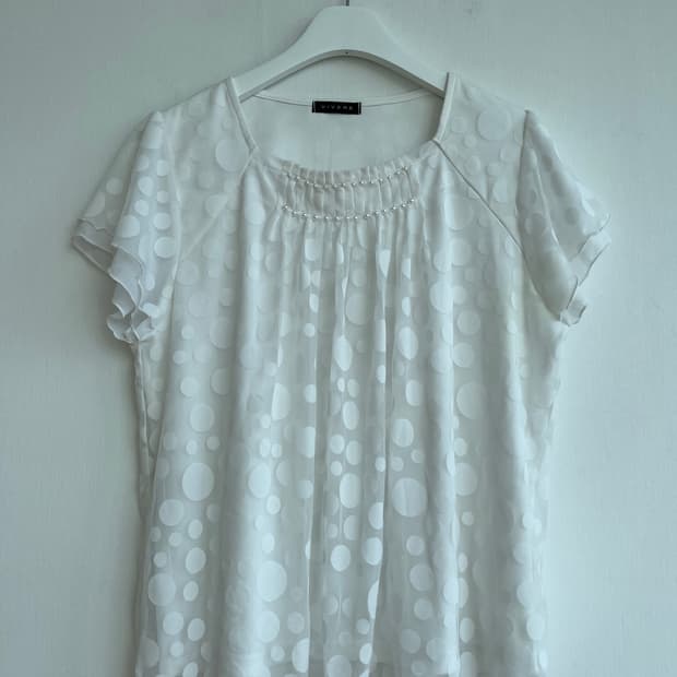 *SALE) VIVERE 화이트 도트 쉬폰 블라우스
