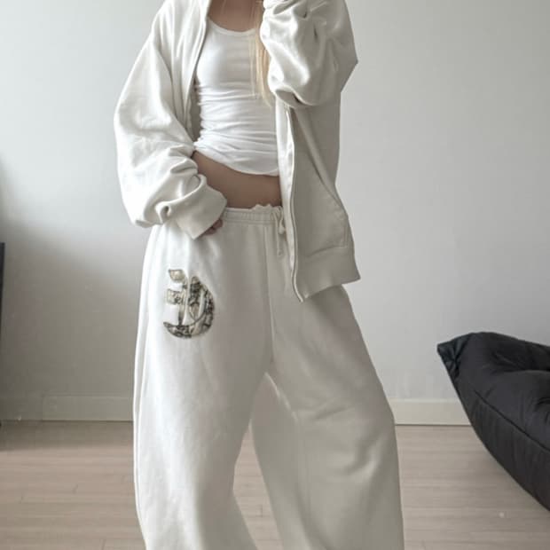 니들 ertr 이알티알 콜라보 리얼트리 아플리케 조거팬츠