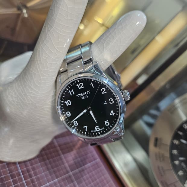 티쏘 젠트 xl  블랙 다이얼 데이트 메탈 시계