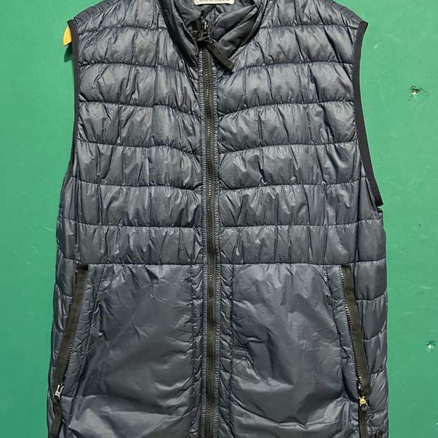 스톤아일랜드 매장판 패딩조끼 105