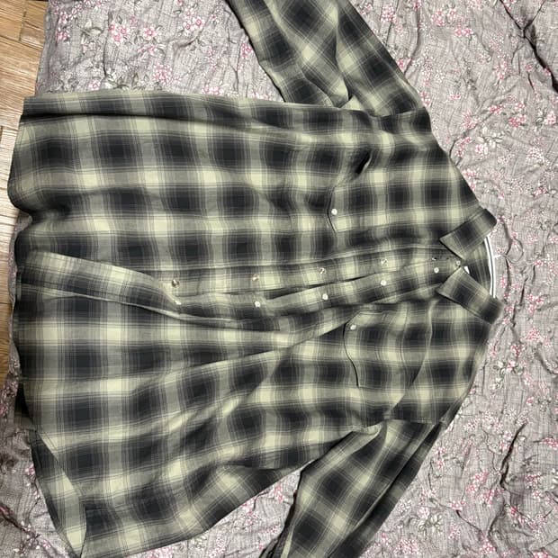 3) 폴리테루 웨스턴 셔츠(차콜 옴브레) 판매해요.