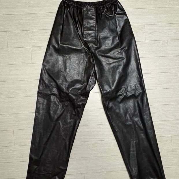 프라다 나파가죽 팬츠 (S)