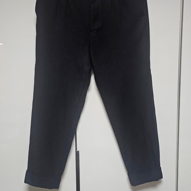 AMI PARIS 블랙 턴업 슬랙스 40 (국내 정식)