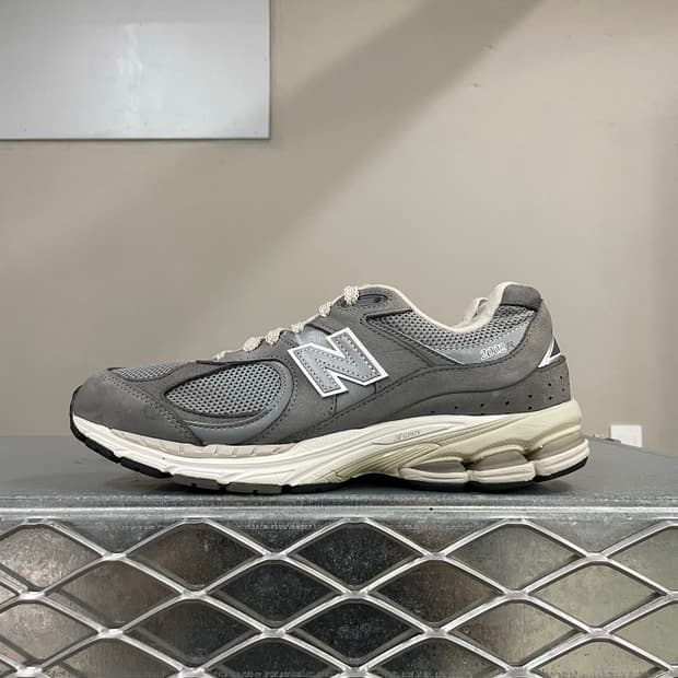 뉴발란스 2002R 그레이 275 (gr-5599)
