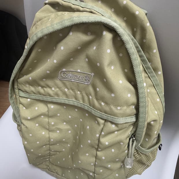 콜맨 말차 도트 백팩