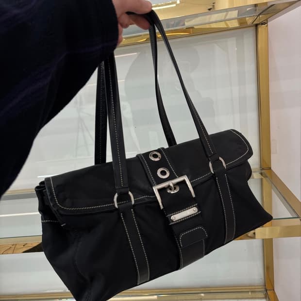 (재당근) 프라다 버클 스티치 테수토 포코노 레더