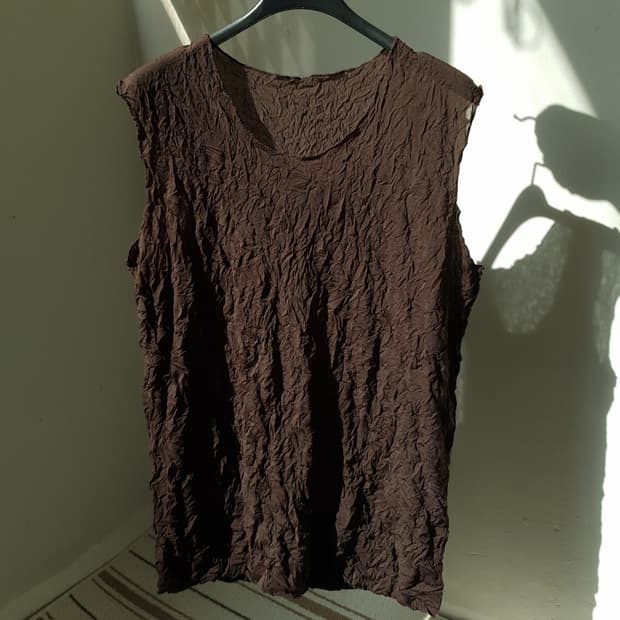 ISSEY MIYAKE pleats sleeveless