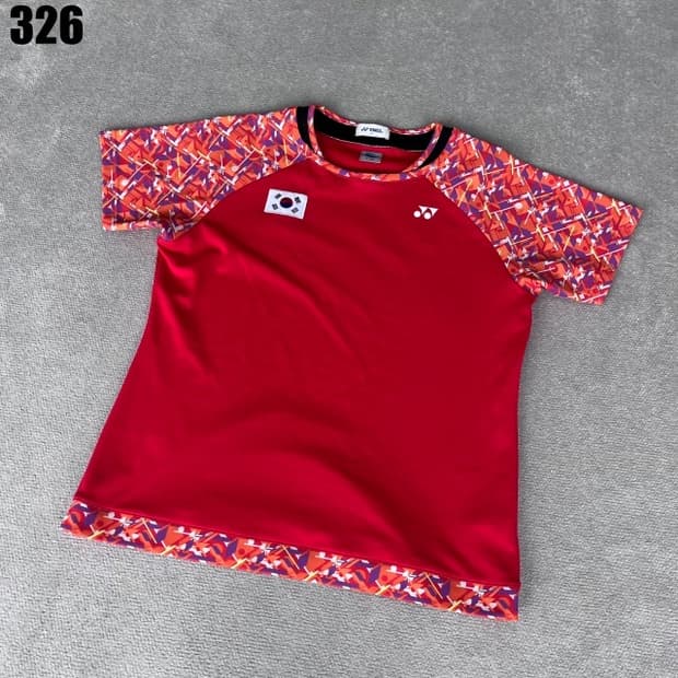 요넥스 레드 반팔티 