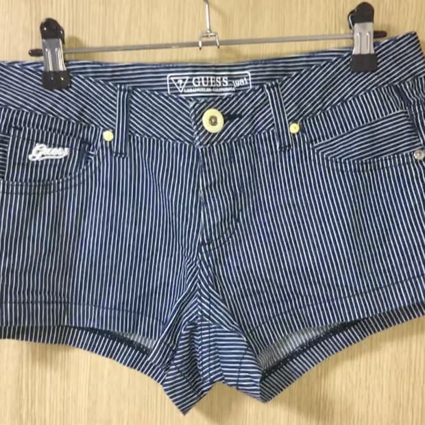 Guess stipe shorts
