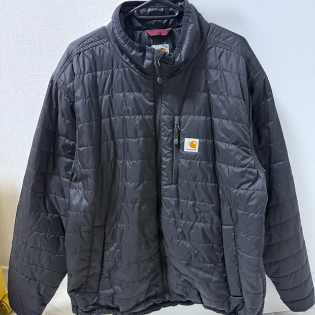 칼하트 경량패딩 블랙 L사이즈