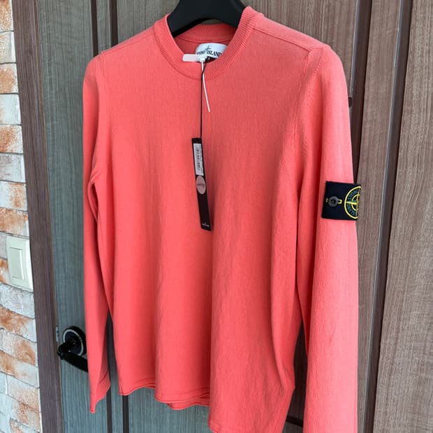 새상품(S)스톤아일랜드 와펜 패치 크루넥 니트 코랄