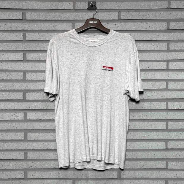 퀵실버 반팔 티셔츠 로고 프린팅 디테일 백염