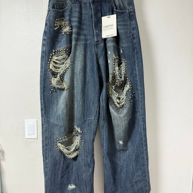 제이디드런던 디스트로이드 스터드  콜로서스 베기진