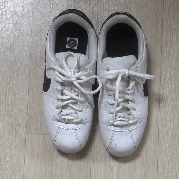 나이키 코르테즈 흰검