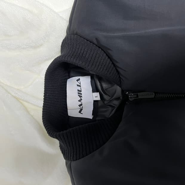 Namilia 나밀리아 파워 숄더 봄버 자켓 L사이즈