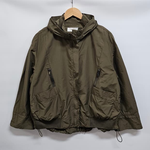 BCBG 바람막이 숏자켓 (24년신상) 55