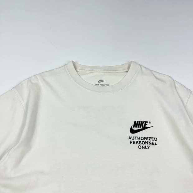 나이키 퓨추라 화이트 반팔티 (XL)