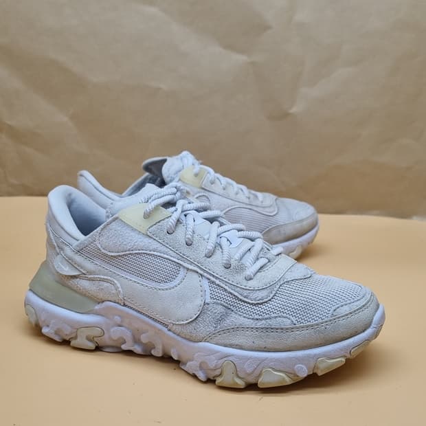 나이키 리액트 리비전 운동화225