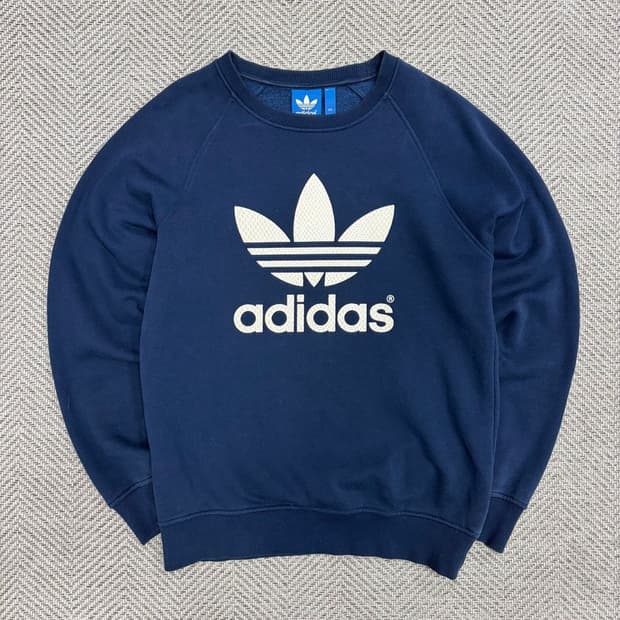 아디다스 빅로고 스웻셔츠 v1136