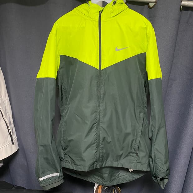 나이키 러닝 바람막이 L