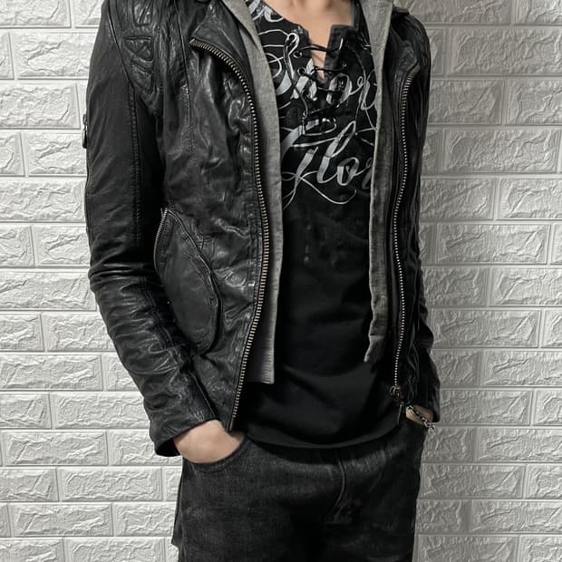 DOMA 퀄팅 후드 래더 자켓