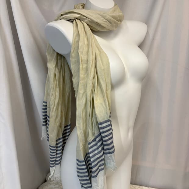 베이지 스트라이프 머플러