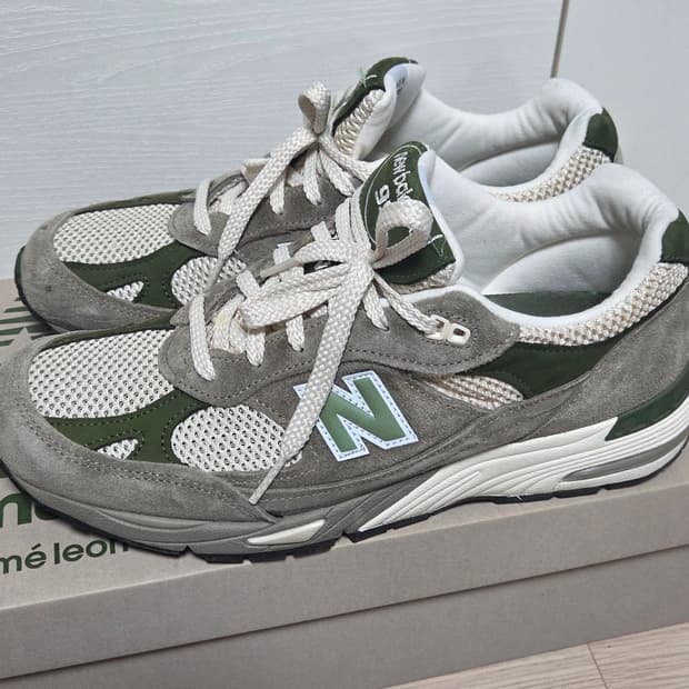뉴발란스 에메레온도르 991 275사이즈 