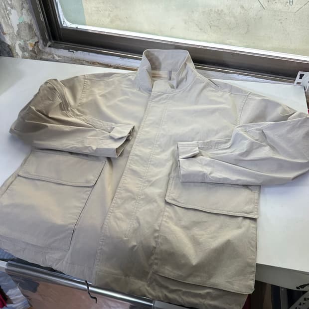 L 100 마인드브릿지 오버핏 밑단스트링 라이트베이지 나일론자켓