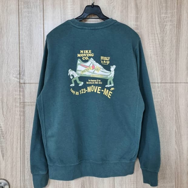 나이키 프린팅 맨투맨 