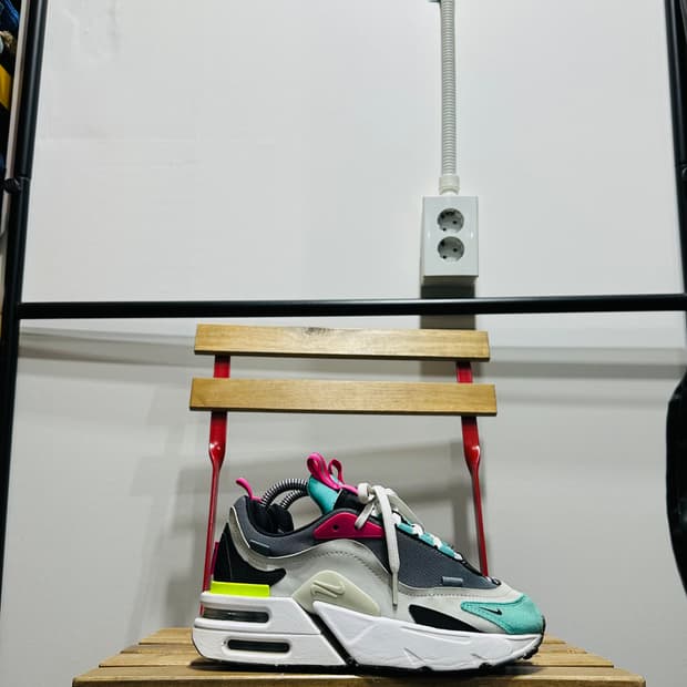 230) 나이키 운동화 여성 여자 신발 에어맥스 퓨리오사