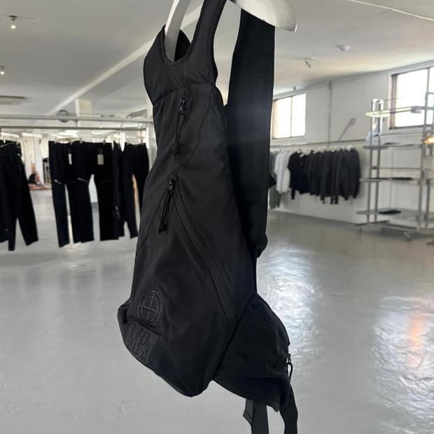 플라스틱 프로덕트 백팩