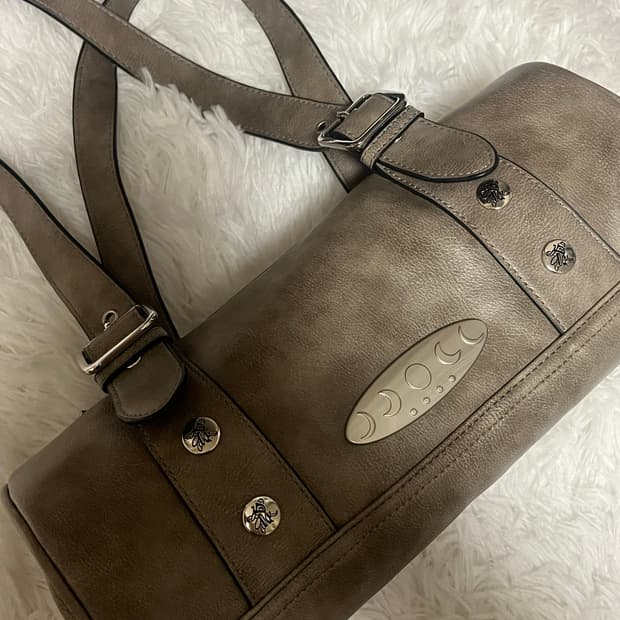 엔와이엑스엑스 P.O.M CIRCULAR BAG PEEL BROWN가방