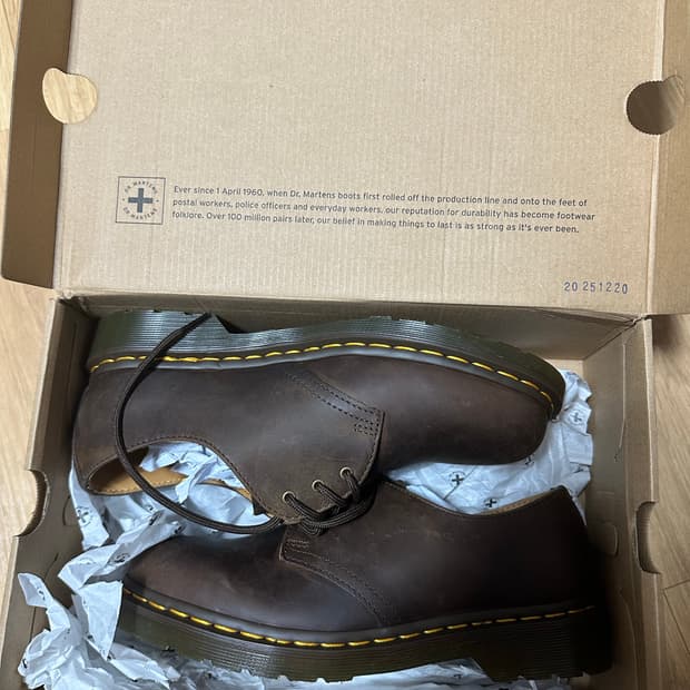 닥터마틴 1461 크레이지홀스 270 새상품