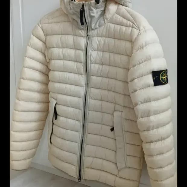 스톤아일랜드 패딩 M화이트/아이보리 다 사요