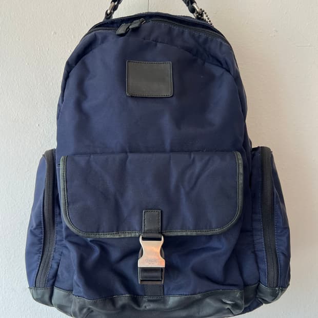 코치 남여공용 캐쥬얼백팩 노트북가방

