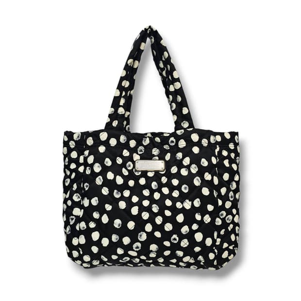Marc by Marc Jacobs 도트 퀼팅 토트백