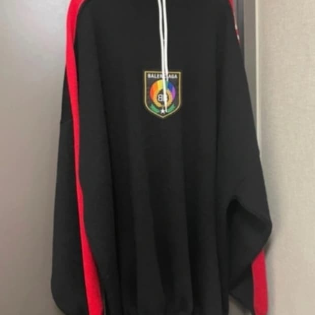 발헹시아사 울 후드 스뤠터