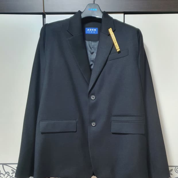 아더에러 JAU 자켓