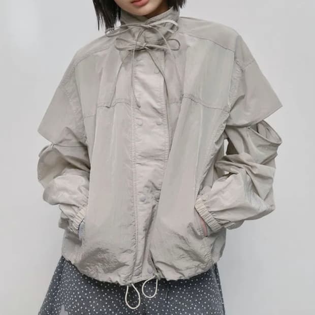 타입서비스[typeservice] Shirred Windbreaker