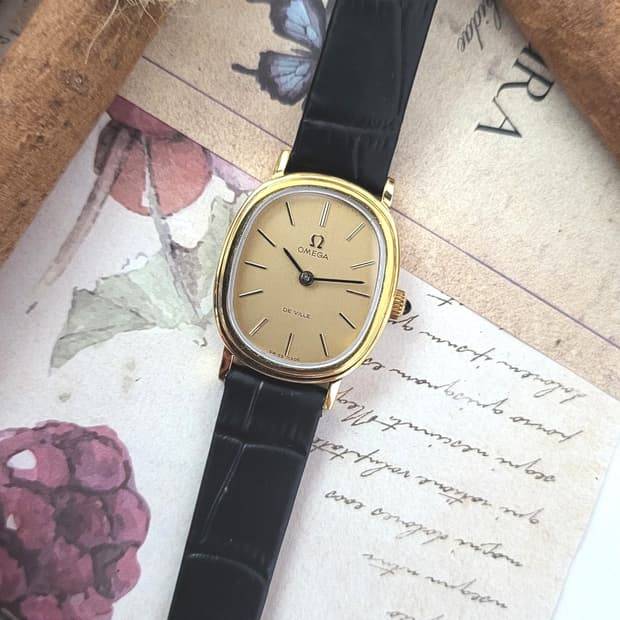 정품 오메가 드빌 엘립스 수동 시계 (이청아 오메가 드빌 시계)