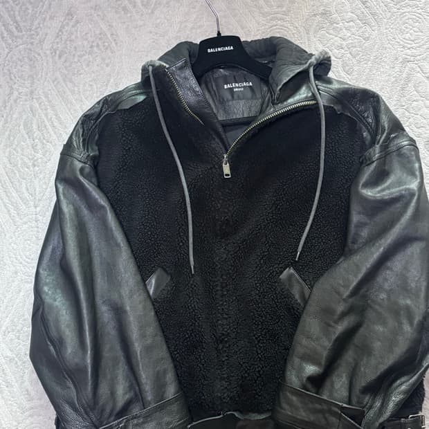 발렌시아가 유니핏 점퍼