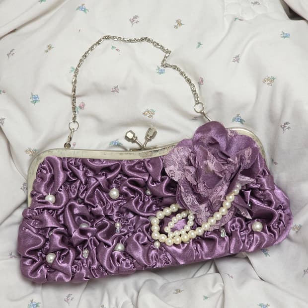 엑시즈팜 일본빈티지)퍼플 코사지 비즈진주 고딕로리타 클러치가마구치파티백