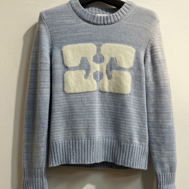 가니 버터플라이 니트