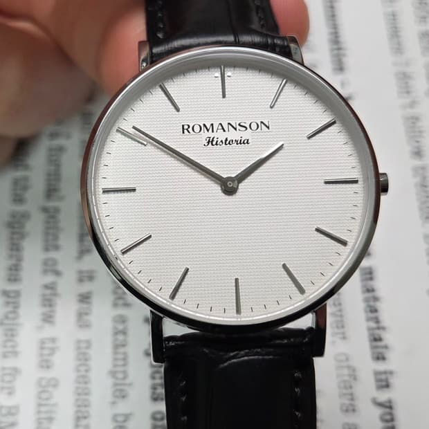 빈티지 로만손 화이트 와플 다이얼 슬림쿼츠 드레스워치 남성용