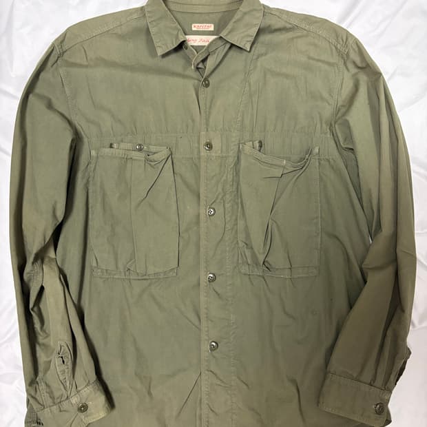 캐피탈 아미 셔츠