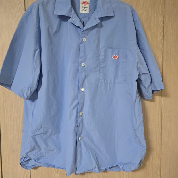 단톤 반팔셔츠 44 사이즈