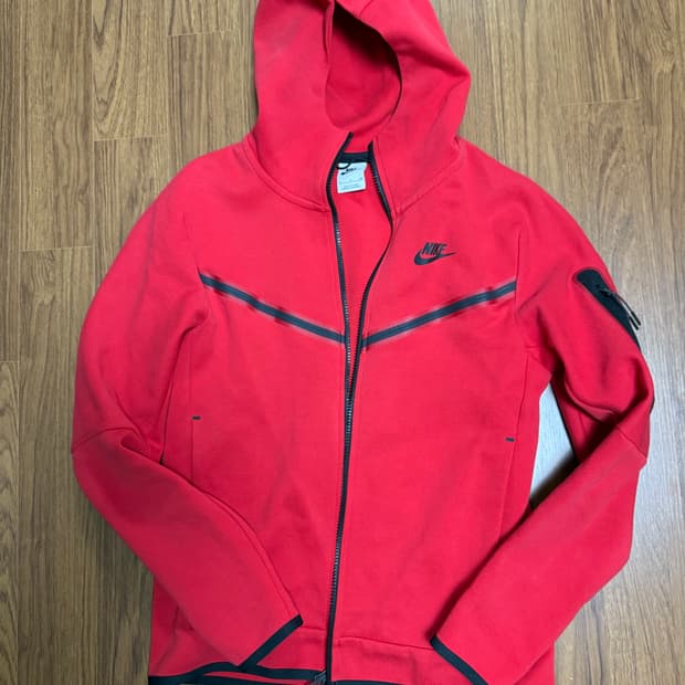 나이키 레드 테크팩