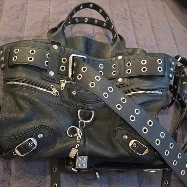 발렌시아가 EMO 토트백